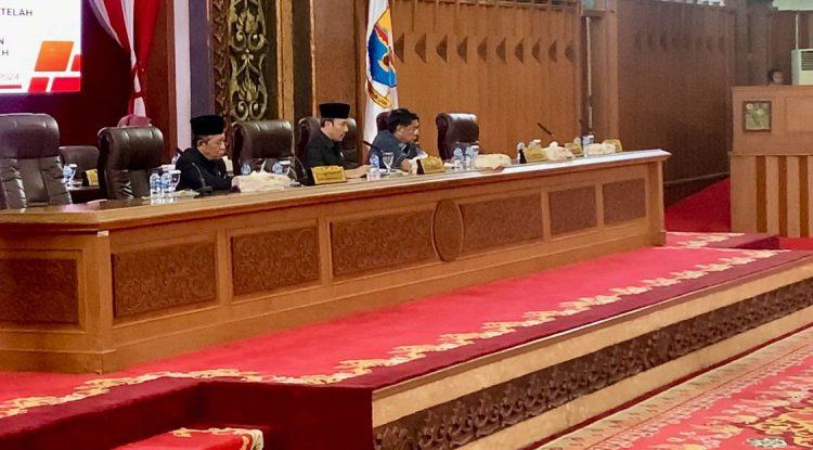 Gelar Rapat Paripurna, DPRD Provinsi Jambi Setujui Tujuh Ranperda