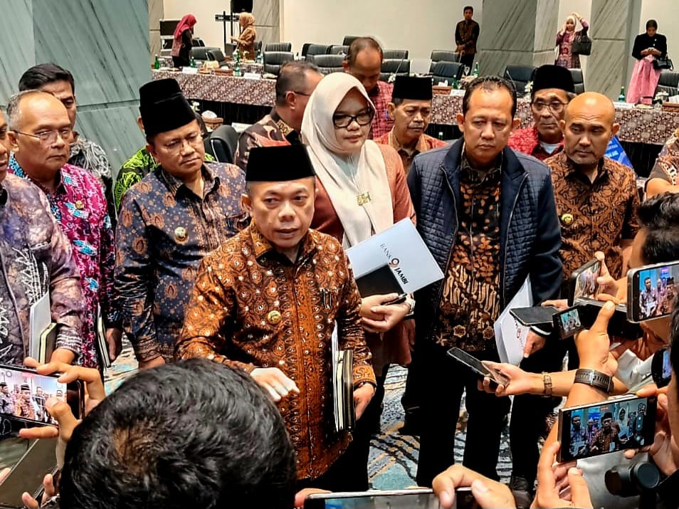 Gubernur Pastikan Keamanan Dana Nasabah Bank Jambi Pasca Insiden Siber